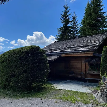 Vardasse Chalet *